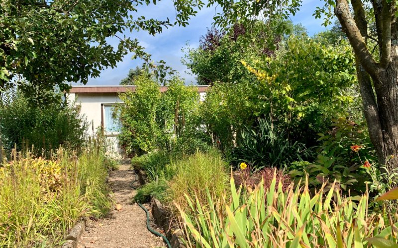 Garten mit massiver Laube Kleingartenanlage "Glück Auf e.V